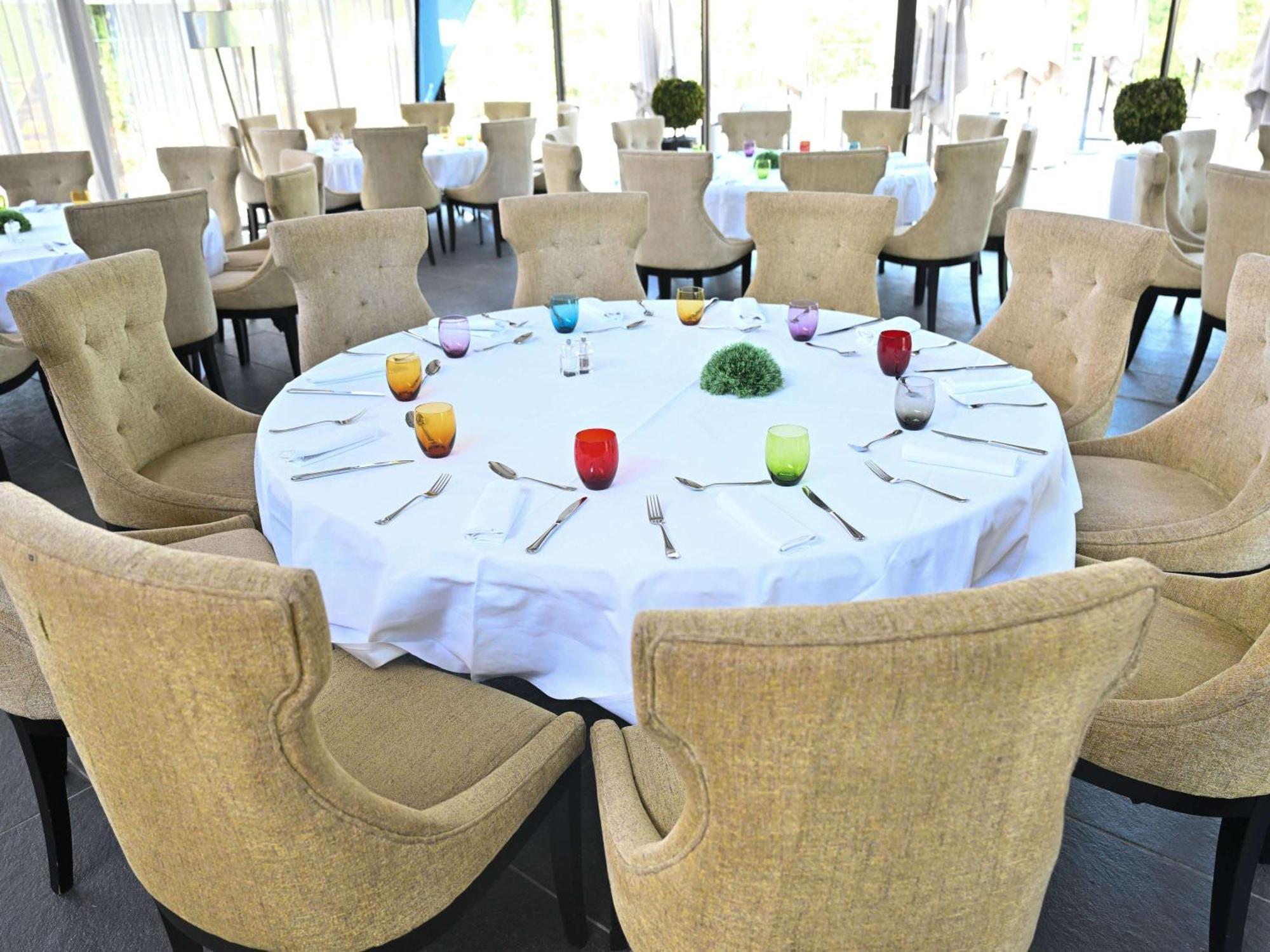 Mercure Brignoles Golf De Barbaroux & Spa Buitenkant foto
