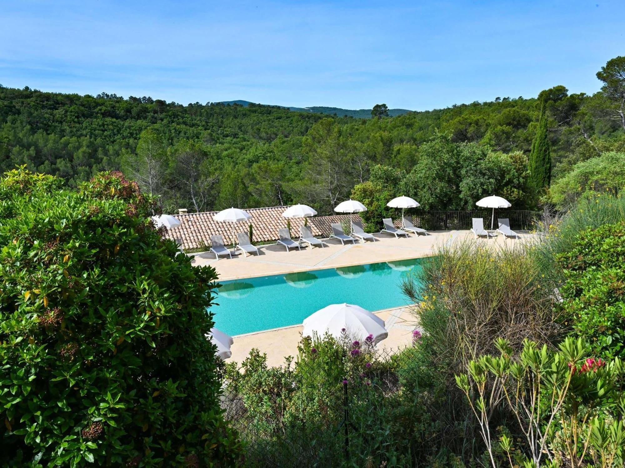 Mercure Brignoles Golf De Barbaroux & Spa Buitenkant foto