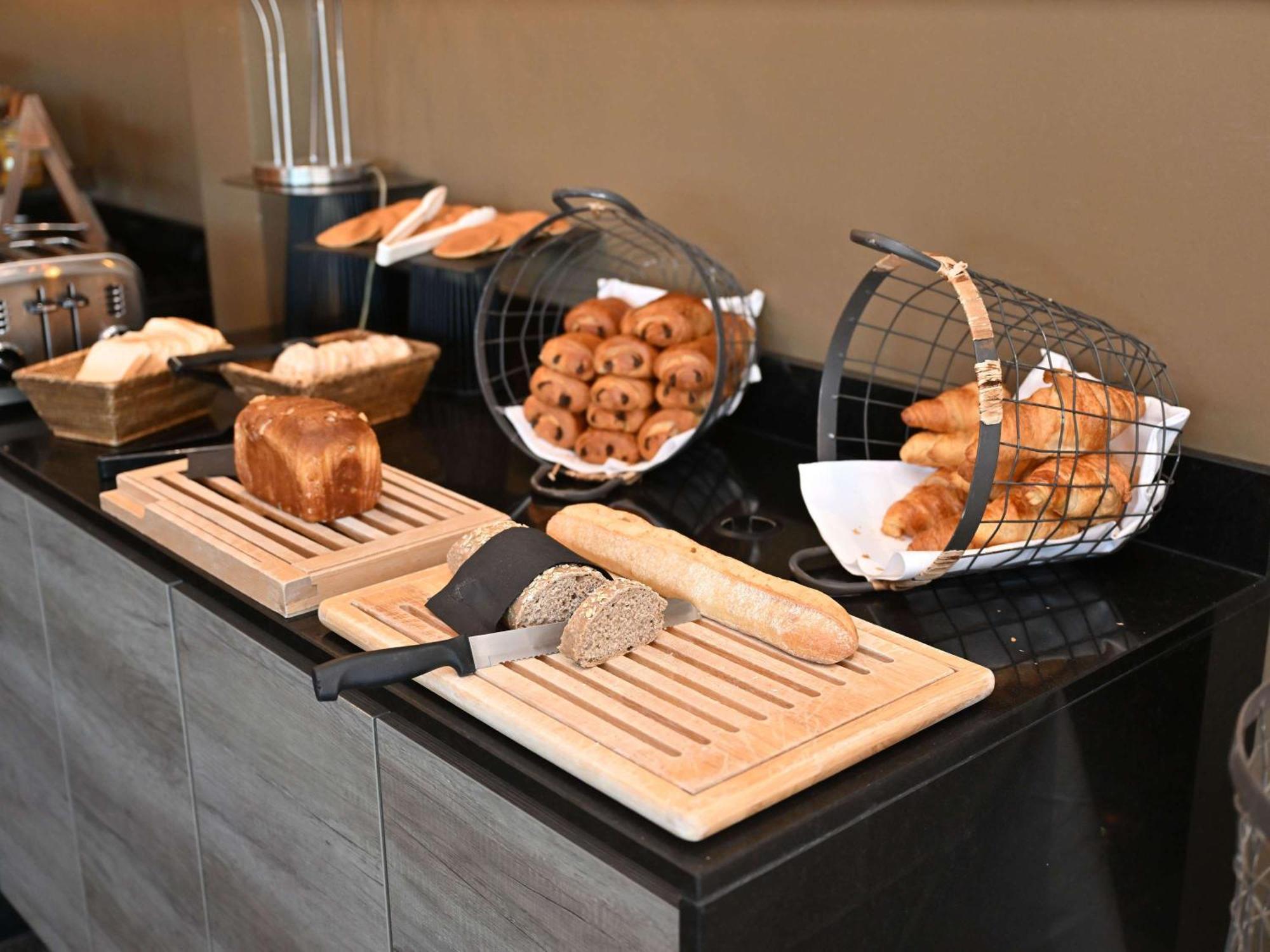 Mercure Brignoles Golf De Barbaroux & Spa Buitenkant foto