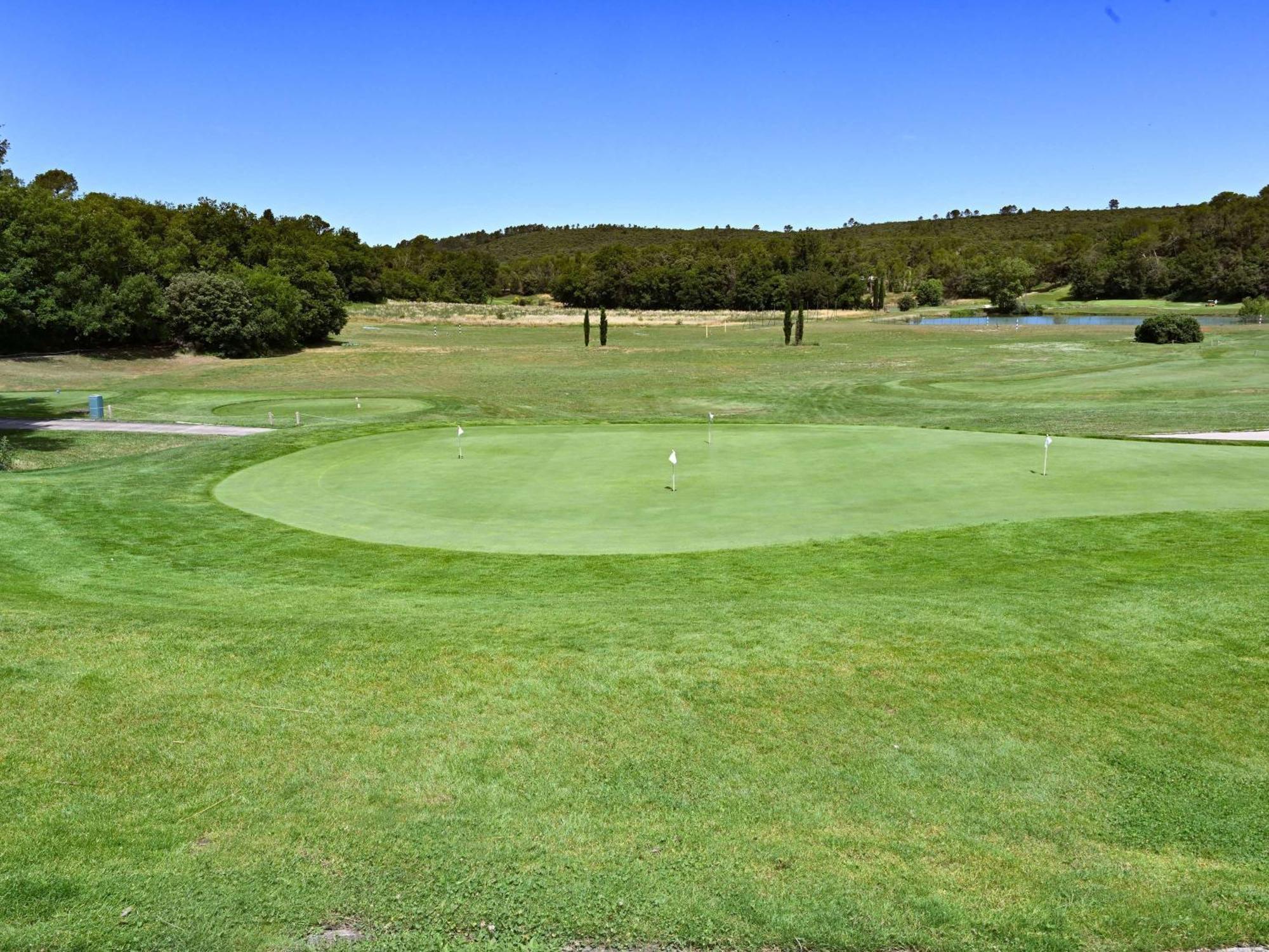 Mercure Brignoles Golf De Barbaroux & Spa Buitenkant foto