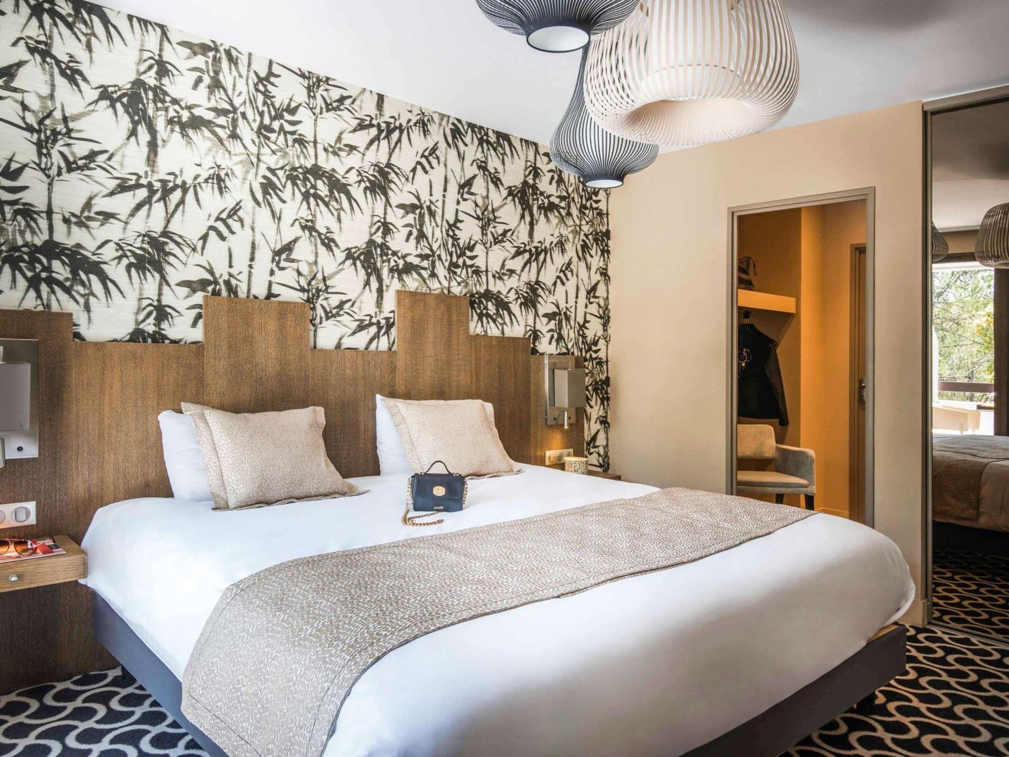 Mercure Brignoles Golf De Barbaroux & Spa Buitenkant foto